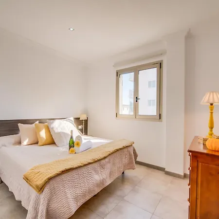 3 Bedroom Apartment, Picafort Apartment *